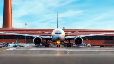 King Abdulaziz International Airport in Jeddah, one of the region's key international hubs, set a new record for passenger traffic in 2024, surpassing 49.1 million passengers. This marks a 14% increase compared to 2023. Total Flights and Airport Operations In addition, the airport reported that the total number of flights in 2024 exceeded 278,000, showing an 11% increase compared to the previous year. This significant growth in both passenger numbers and flights highlights the airport's rising status as a major aviation center in the region. The busiest day of the year was December 31, 2024, with the airport welcoming more than 174,600 passengers. December 2024 also recorded the highest monthly passenger traffic, with the total number of passengers exceeding 4.7 million. Baggage Handling Operations The airport also saw notable growth in baggage handling operations, with over 47.1 million bags transported throughout the year, marking a 21% increase from the previous year. This increase in baggage volume reflects the growth of both tourism and commercial activity at the airport. The surge in passenger numbers and flights can be attributed to several factors, including the ongoing expansion of the airport’s airline network connecting Jeddah to numerous cities worldwide. Additionally, significant investments by Saudi Arabia in the aviation sector have contributed to the development of airport infrastructure and improved passenger services. A Major Religious and Tourist Destination Saudi Arabia's strategic position as a key religious and tourist destination further drives the demand for travel through King Abdulaziz International Airport. This achievement is a culmination of the efforts made by the airport's management and staff, who are committed to providing the best services to passengers and ensuring the efficient operation of the airport.